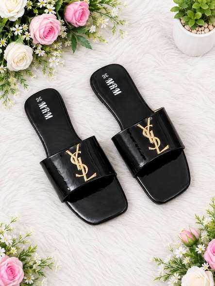 আপু এমন একটা slipper চাইযেটা simple কিন্তু দেখতে premium - aador.fit